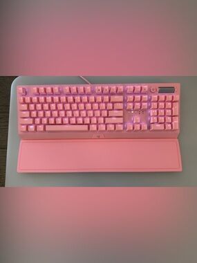 Razer BlackWidow V3 Quartz Pink Mechanical Gaming Keyboard excellent condition!